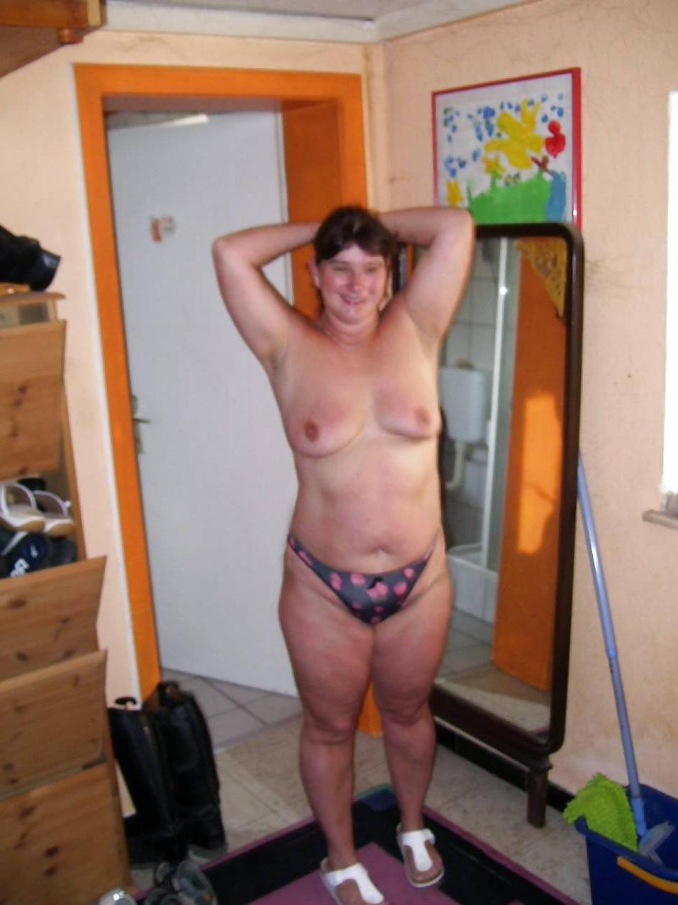 5P Bbw-corinna nach der dusche 