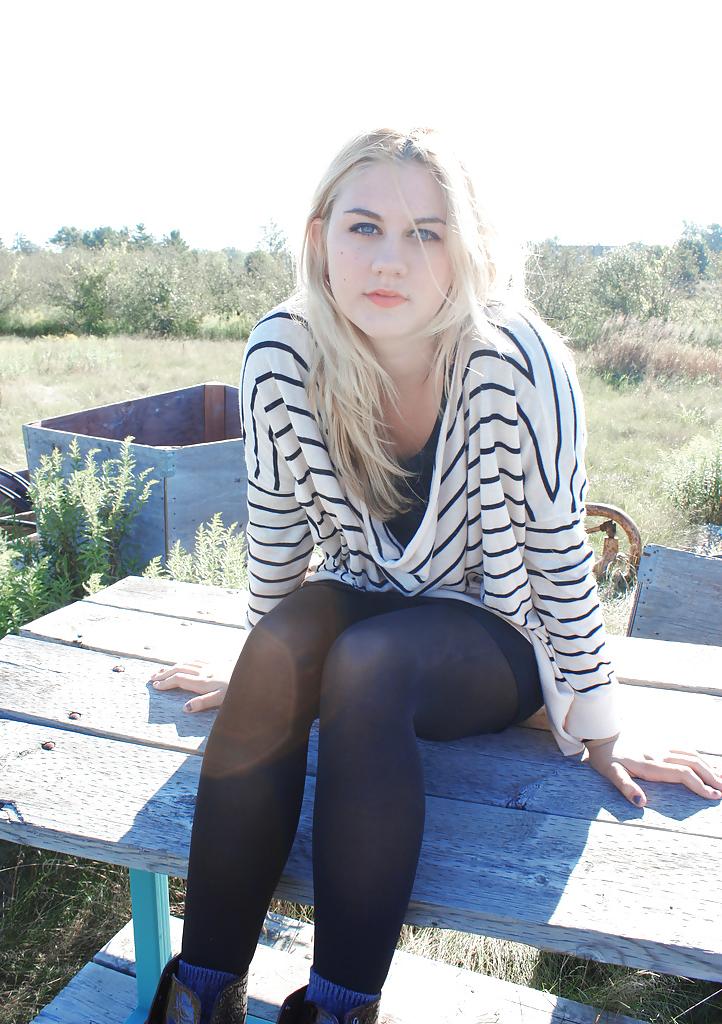 19P Pantyhose amateur