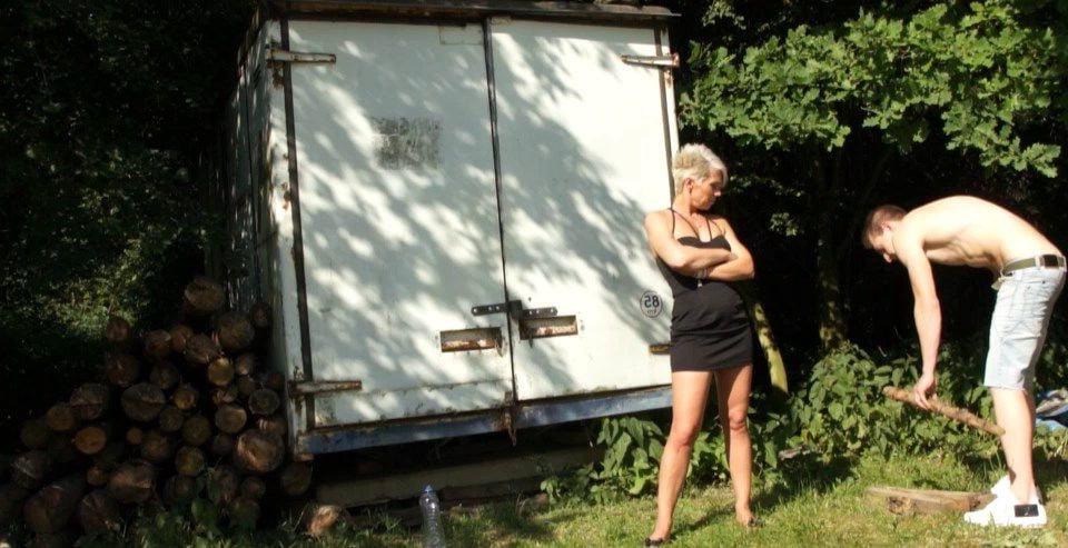 25P 846. #granny #grandma #mature