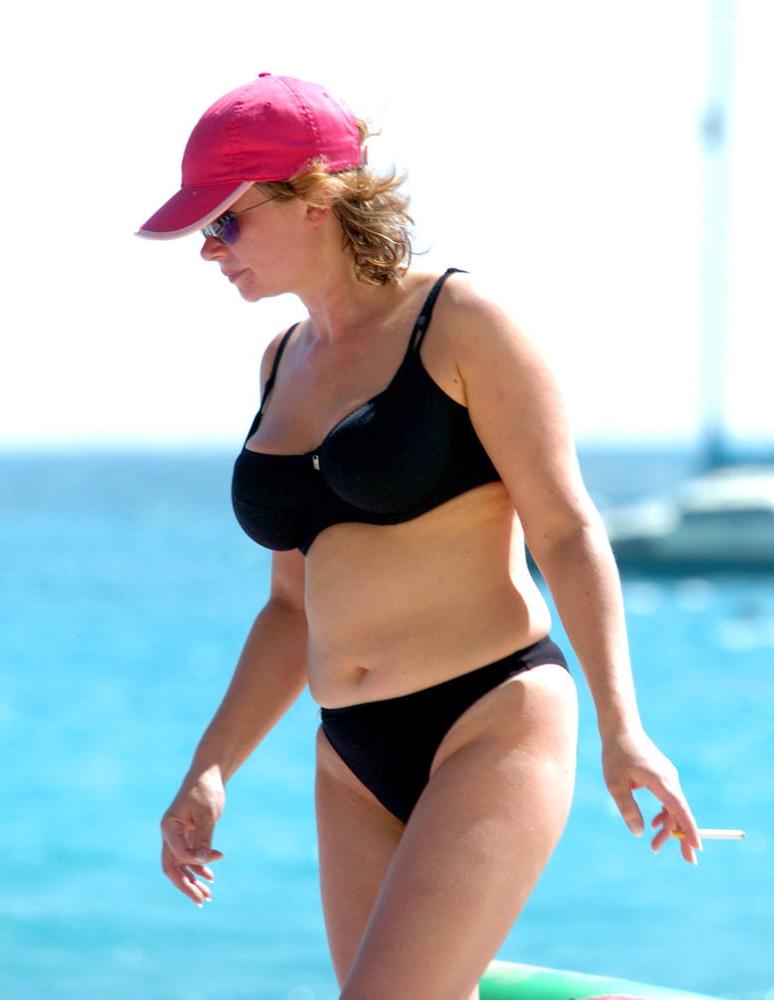 25P Hannah Waterman, Eastender Actress, Bikini,  Non Nude