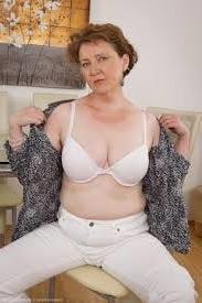25P Hairy Granny