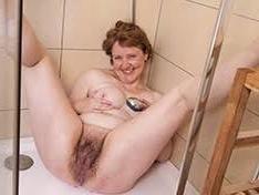 25P Hairy Granny