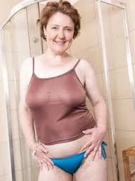 25P Hairy Granny