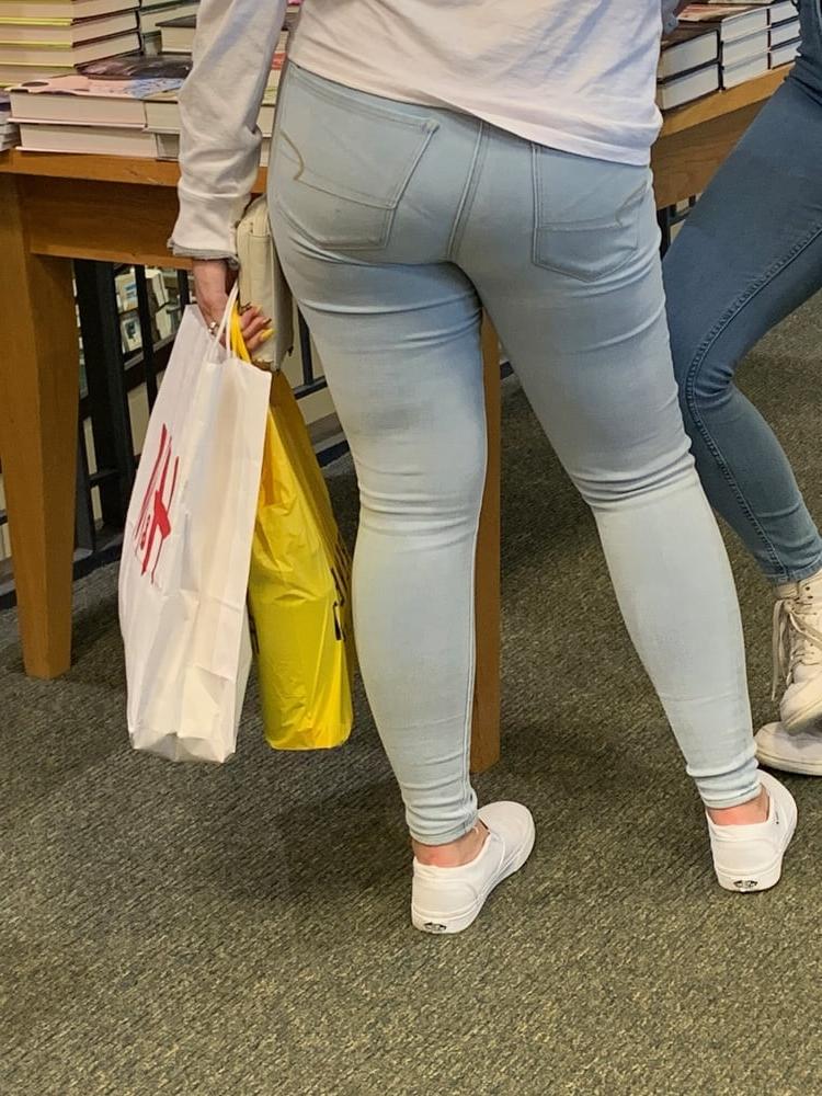 25P Voyeur 25