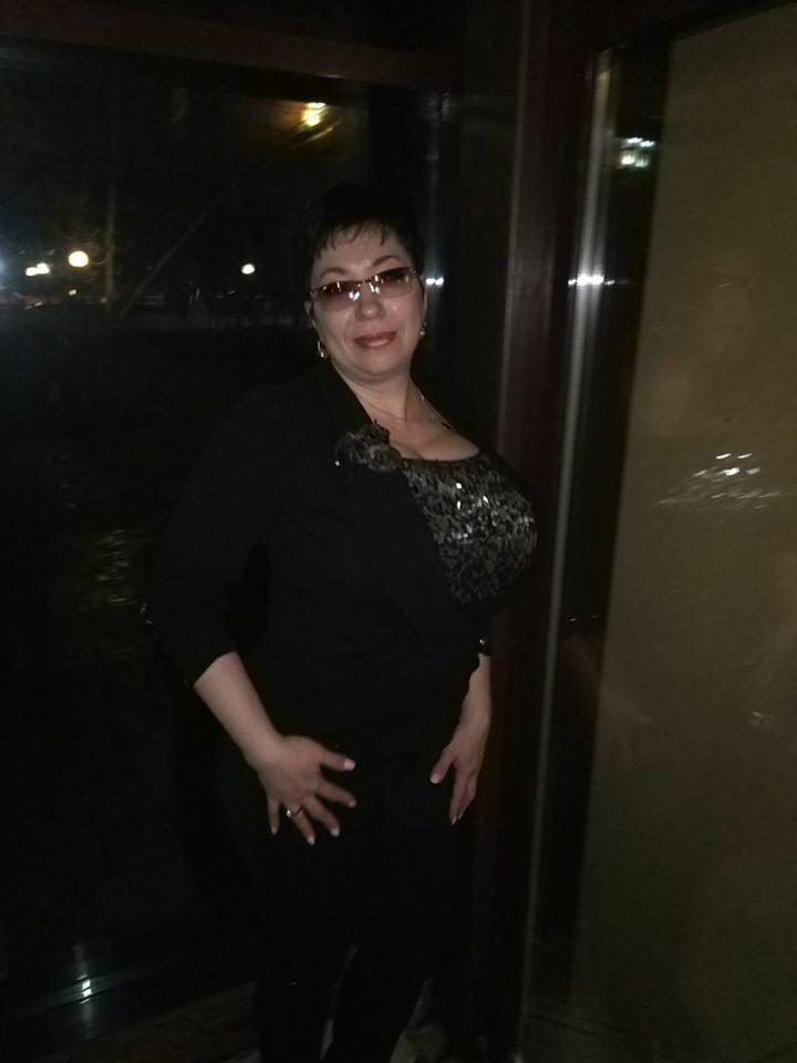 20P Busty Russian Woman 3620