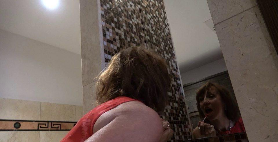 25P 695. #granny #grandma #mature