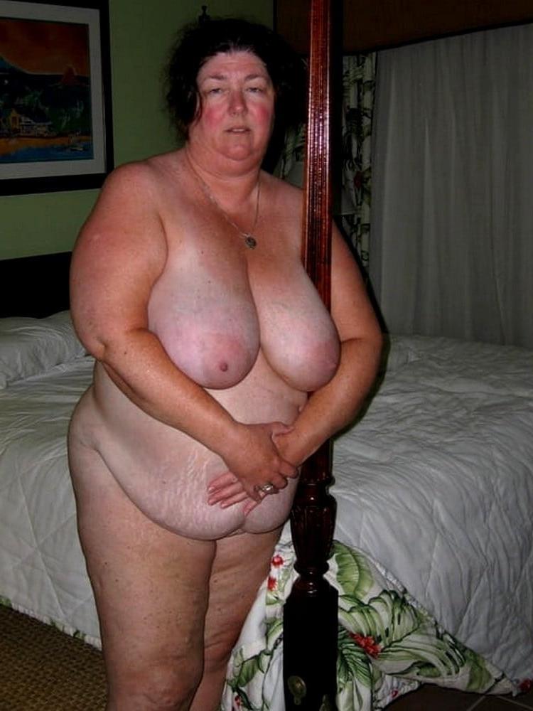 25P Mature &amp; Granny 0234