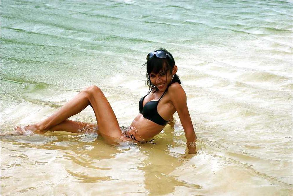 25P Thailand Ladyboy Mint