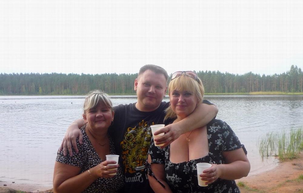 9P Busty Russian Woman 3621