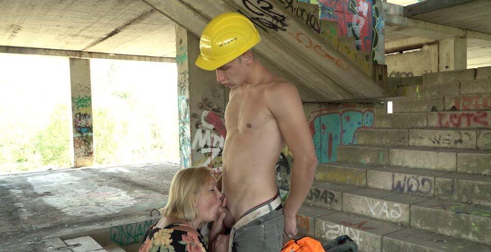 25P 748. #granny #grandma #mature
