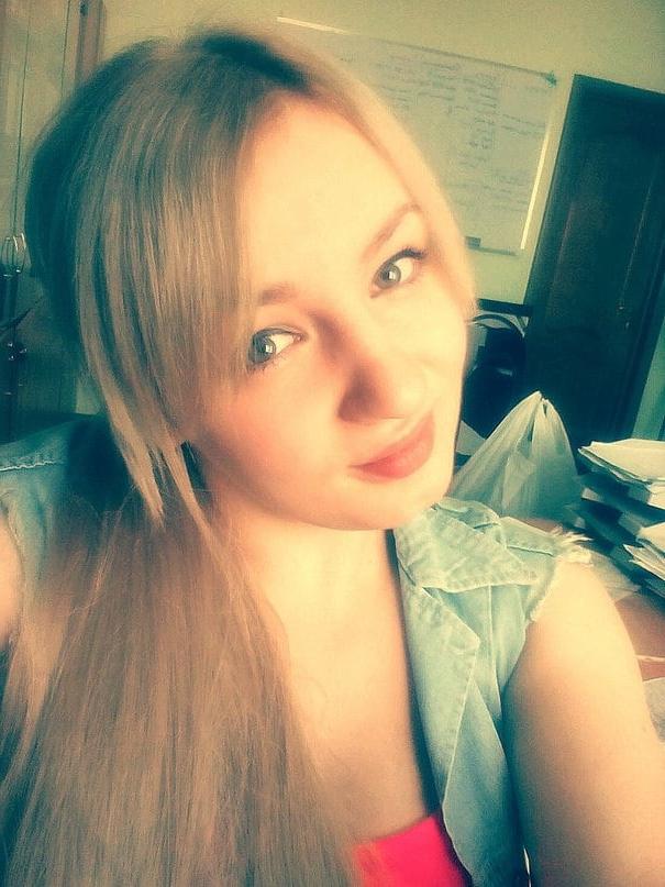 8P Russian secretary 18 years Larisa