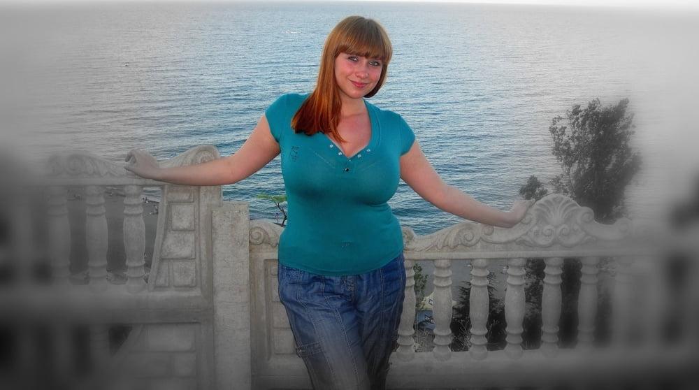 12P Busty Russian Woman 3619