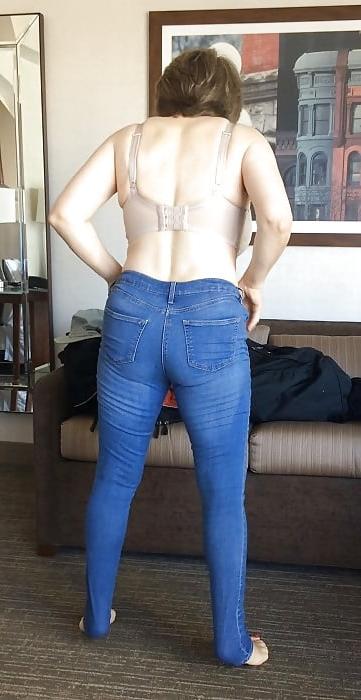 25P Grandma's nude body is still hot