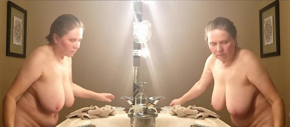 25P Spying in grandma's ass in the closet