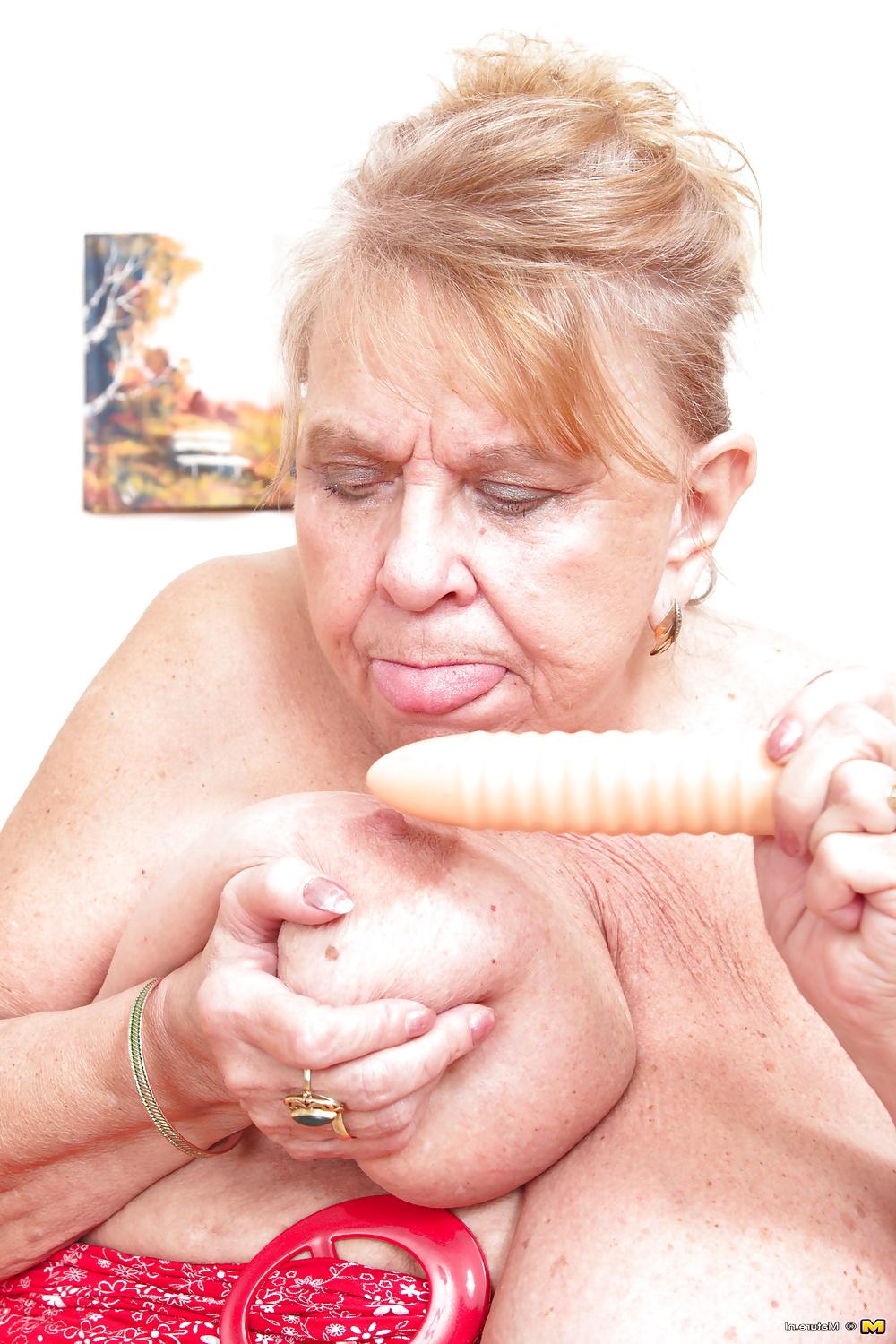 25P Old BBW granny with HUGE saggy tits PART 1