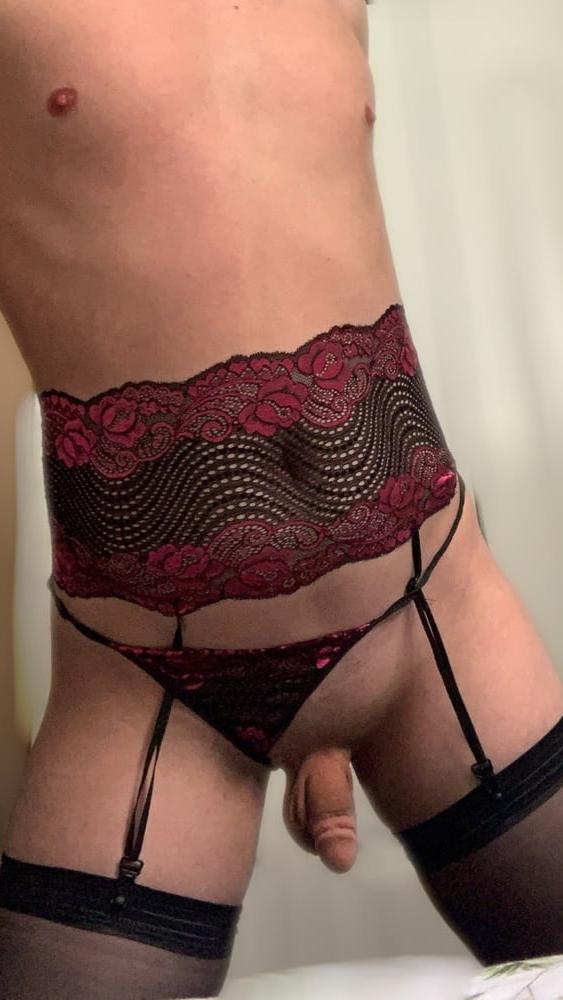 14P Look at my sissy butt