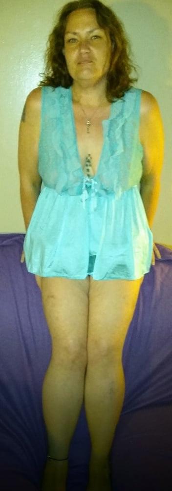 21P Horny BBW posing naked