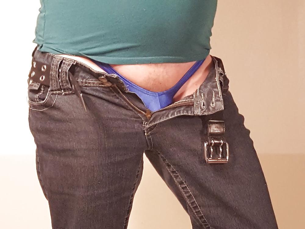 12P Butt In Hot Tight Jeans Thong and Heels CD