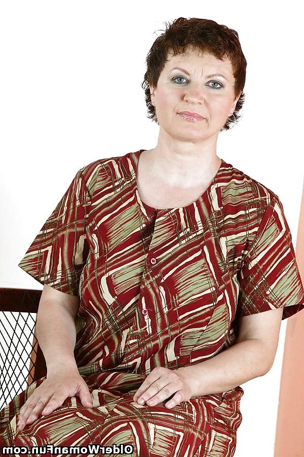 16P 56 year old granny Jarelle from OlderWomanFun