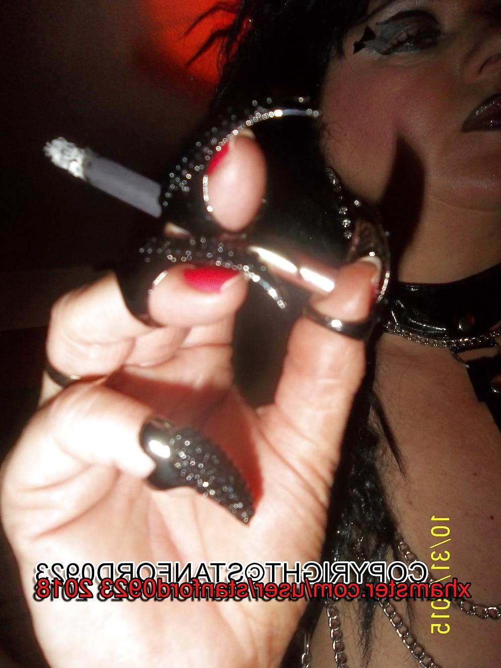 25P SLUT SMOKING BLACK RUSSIAN 2
