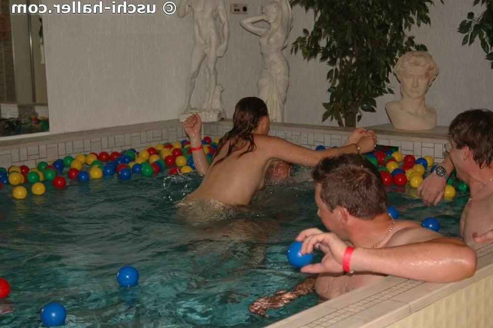 25P Gangbang &amp; pool party in Maintal (germany) - part 1