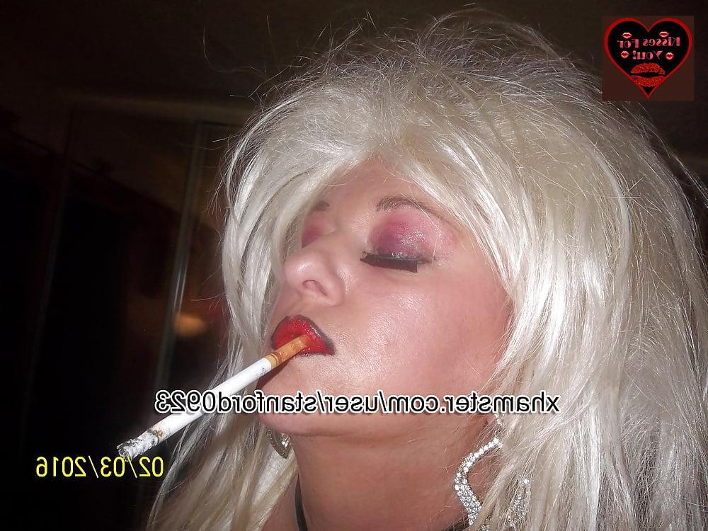 25P SMOKING SLUT IN RUBBER PT 1