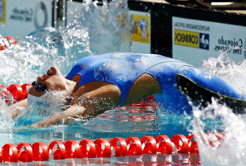 25P Beautiful Swimming Girls 4 by TROC