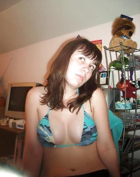 23P Sexy non nude girls