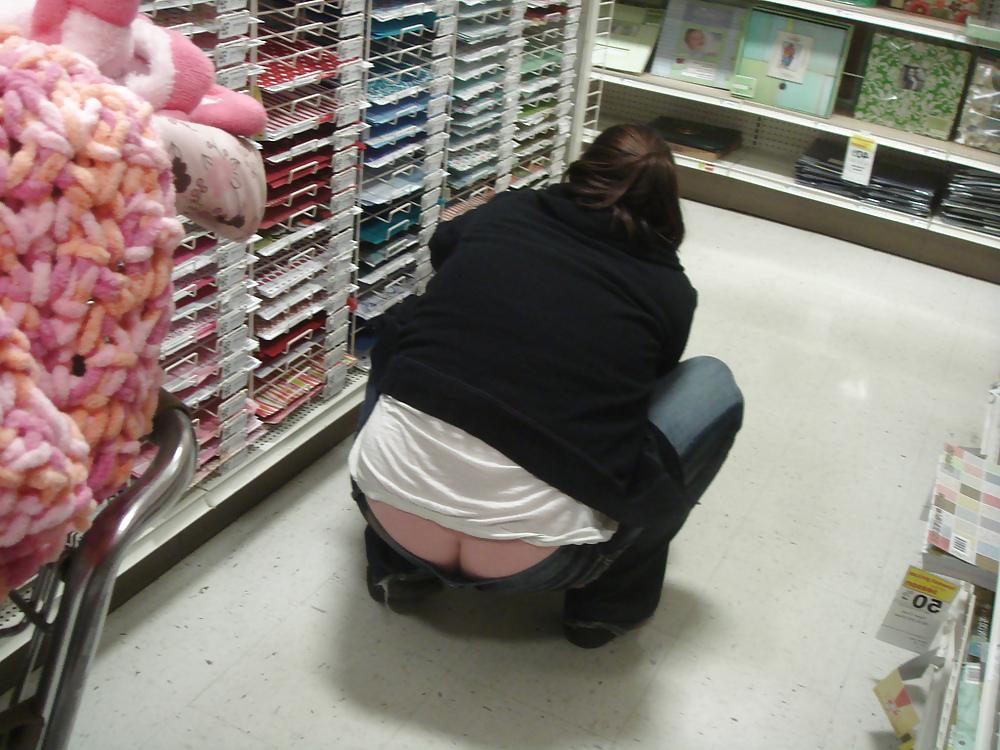 25P Random candid - voyeur shots