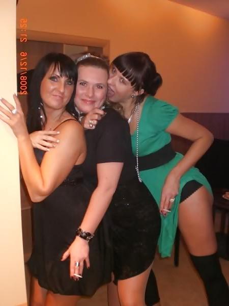 25P Non porn but hot women