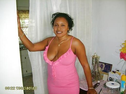 25P Non porn but hot women