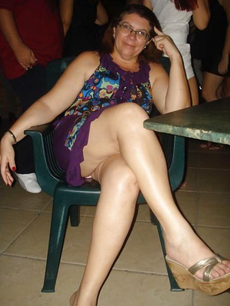 25P Non porn but hot women