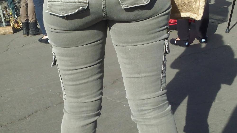 25P Nice tight sexy butt & butt in grey jeans
