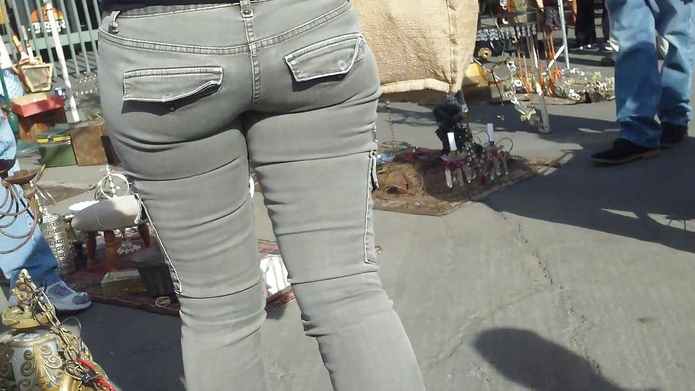 25P Nice tight sexy butt & butt in grey jeans