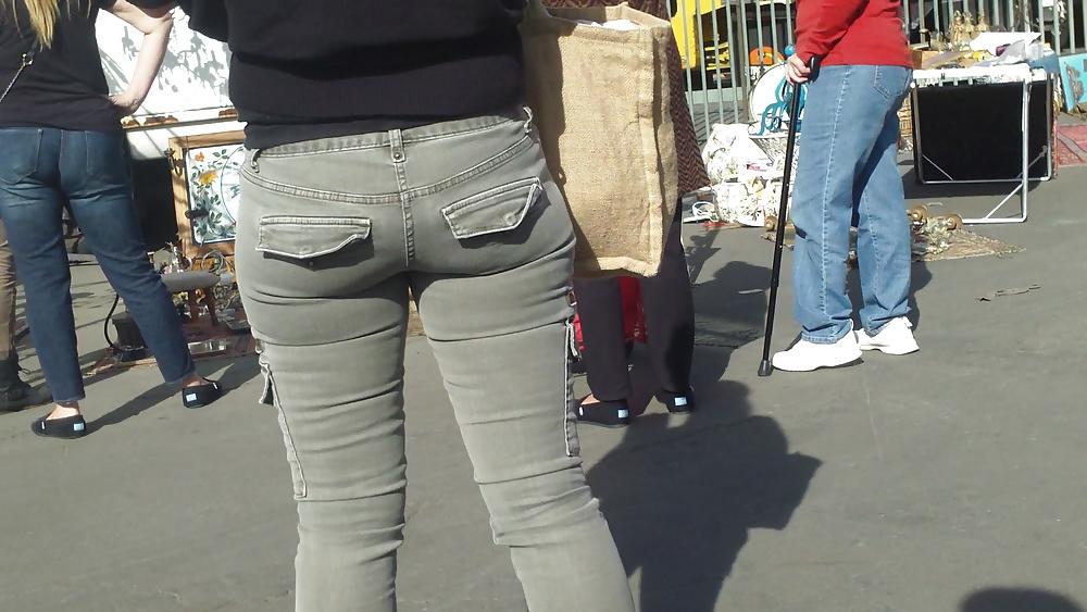 25P Nice tight sexy butt & butt in grey jeans