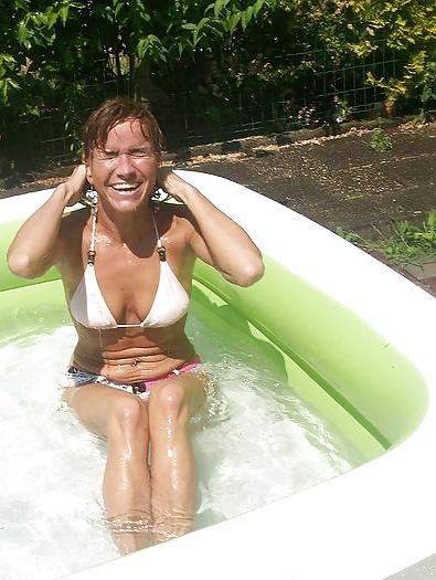 25P Sexy mother from facebook 2