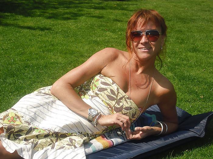 25P Sexy mother from facebook 2