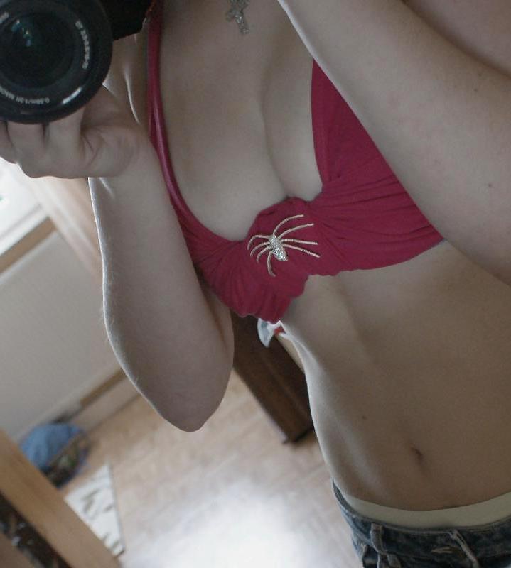 4P Non nude friend