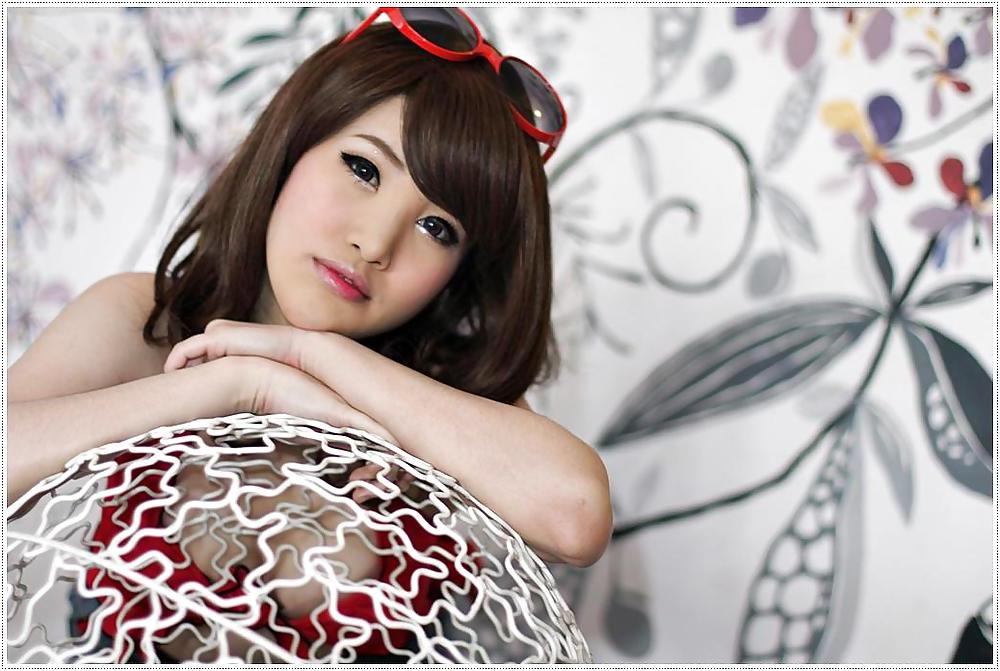 21P SEXY AND CUTE ASIAN I