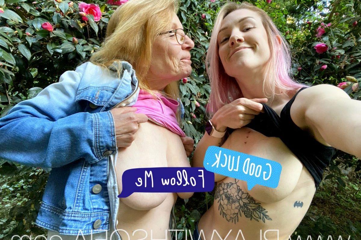 25P Daughter_Mother nude