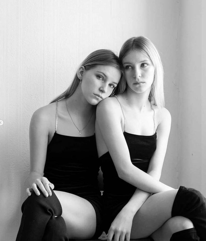 25P Daughter_Mother nude