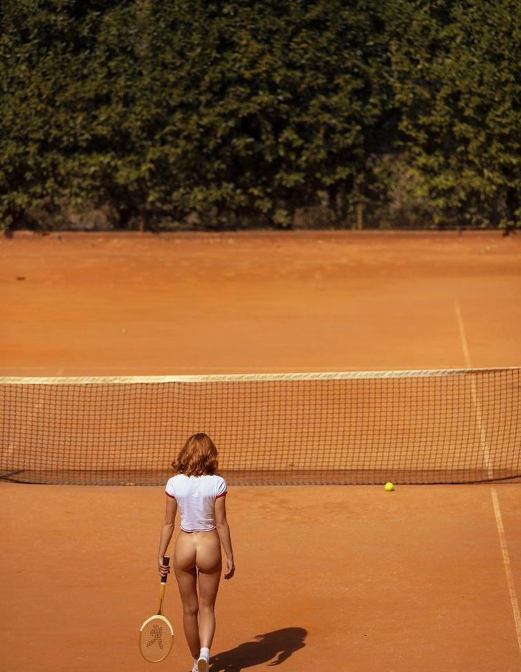 25P Svenja Van Den Bogaart nude