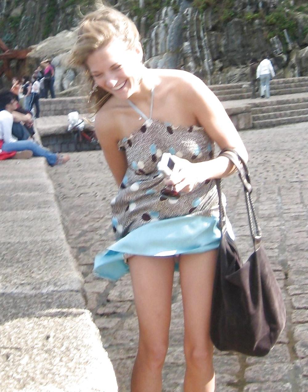 25P Windy Upskirt Mix 2