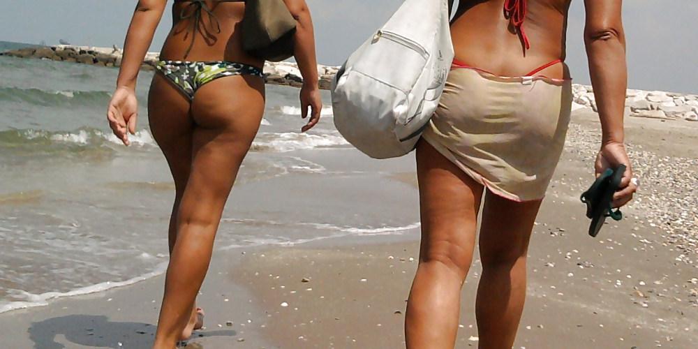 25P Voyeur Upskirts