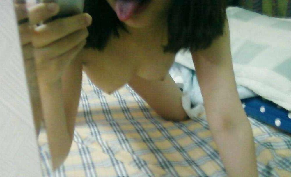 11P Asian girl self shot