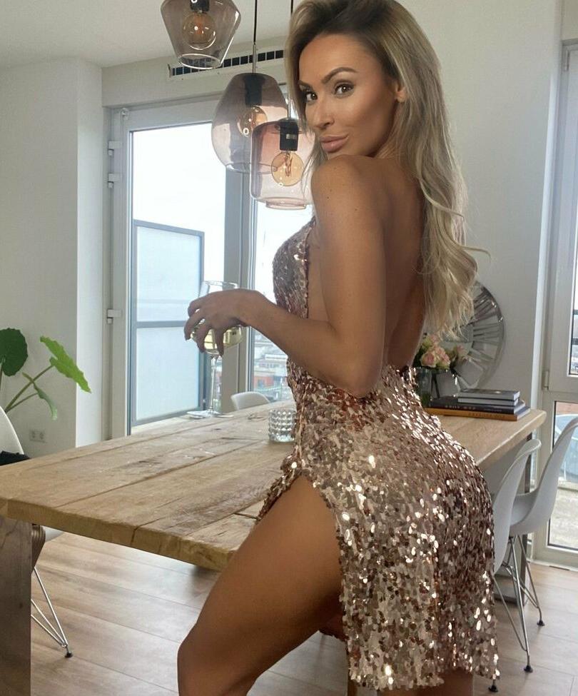 25P Anniek Van Kuelen nude