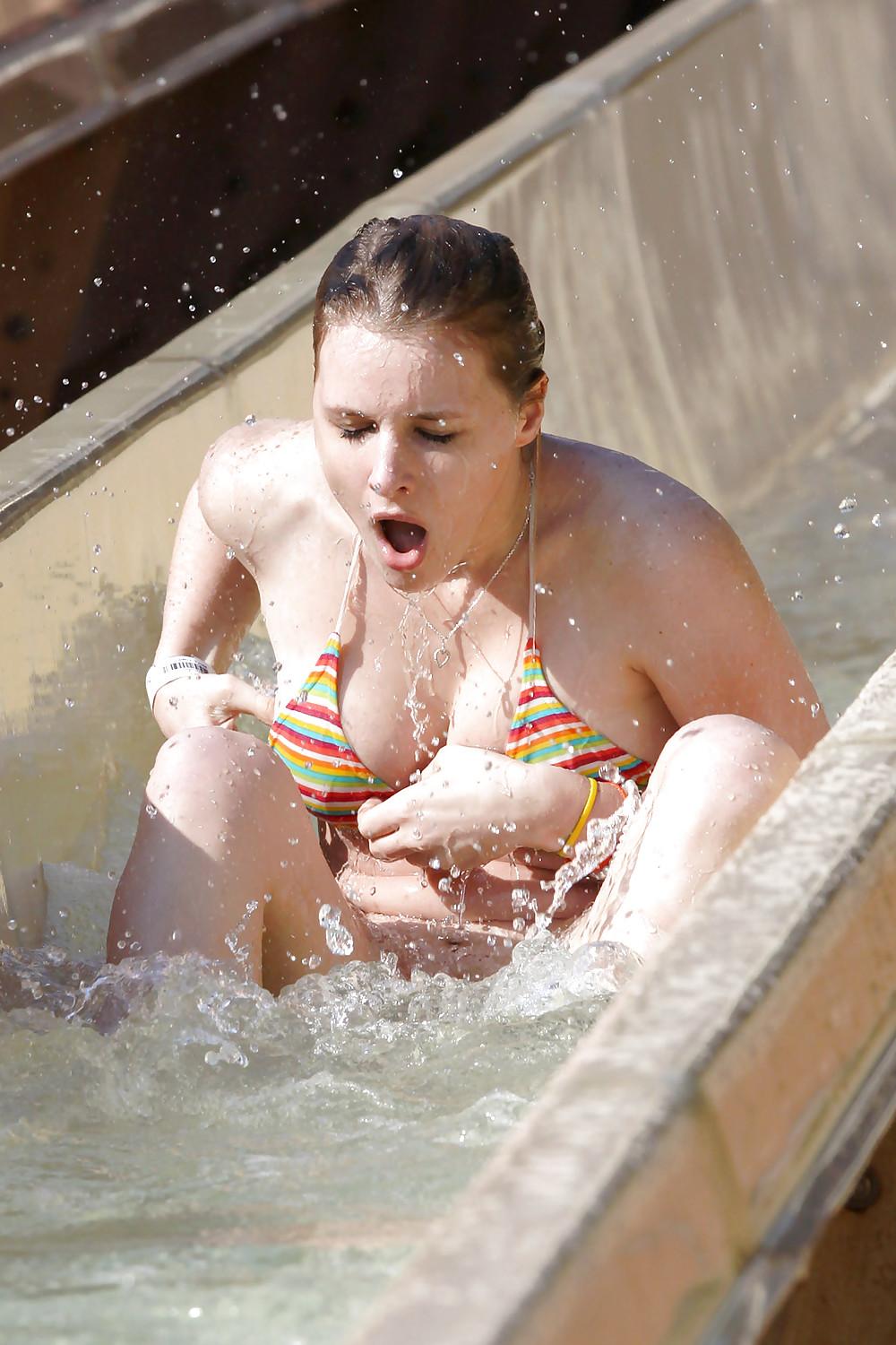 25P Bikinis At The Waterpark