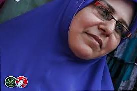 5P Egypt president wife mature hijab