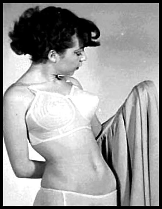 25P KEY - Sexy Pin-Ups 10
