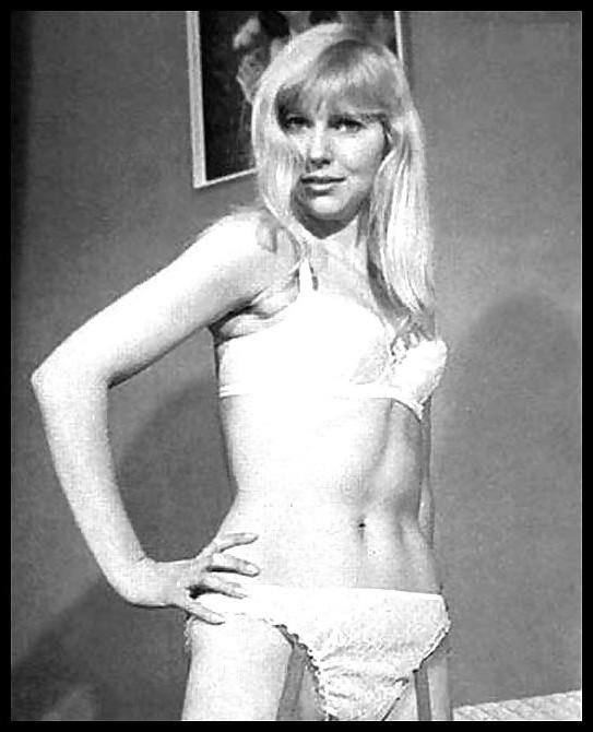 25P KEY - Sexy Pin-Ups 10